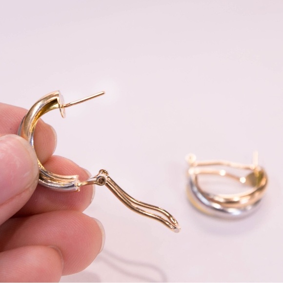 14k Tri-colored twist hoop-like earrings - Picture 3 of 7